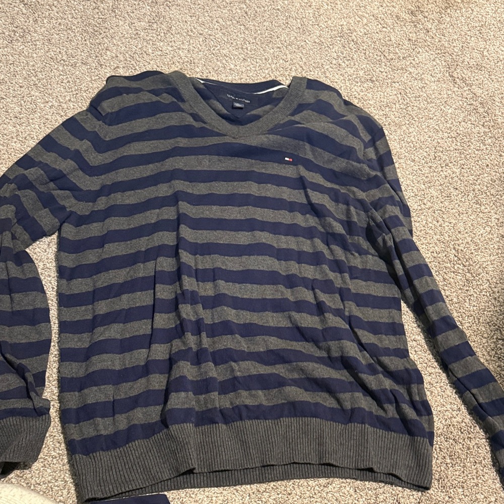 Tommy Hilfiger Men's Navy and Charcoal V-Neck Sweater